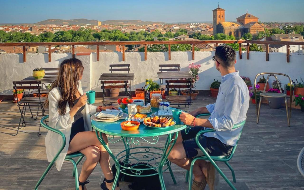 Apartamentos Oncemolinos Con Desayuno Consuegra Eksteriør bilde